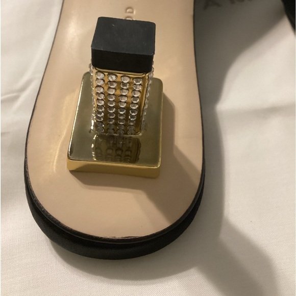 Good American Black Heels with Gold Block Heel - NIB - Picture 2 of 8